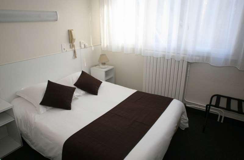 Hotel Du Louvre Cherbourg-en-Cotentin Pokoj fotografie